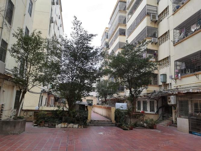 万隆花园小区房价