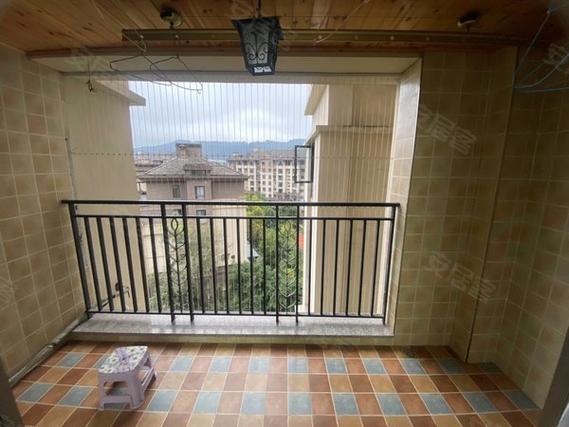 江津滨江春城房价