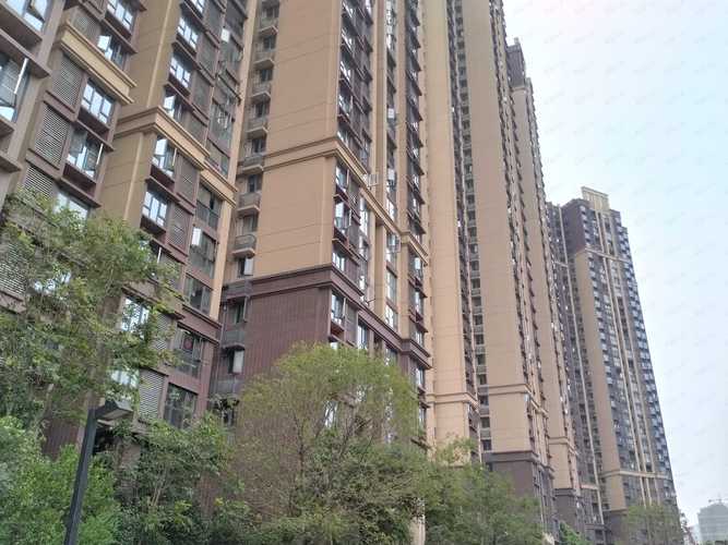 成都海伦春天楼盘