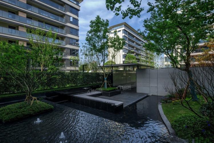 重庆渝北中央公园楼盘