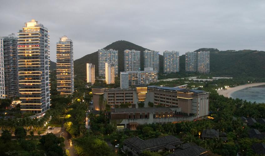 三亚半山半岛楼盘